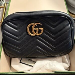 Authentic Small Gucci Black Leather Marymount Bag with Tan Interior